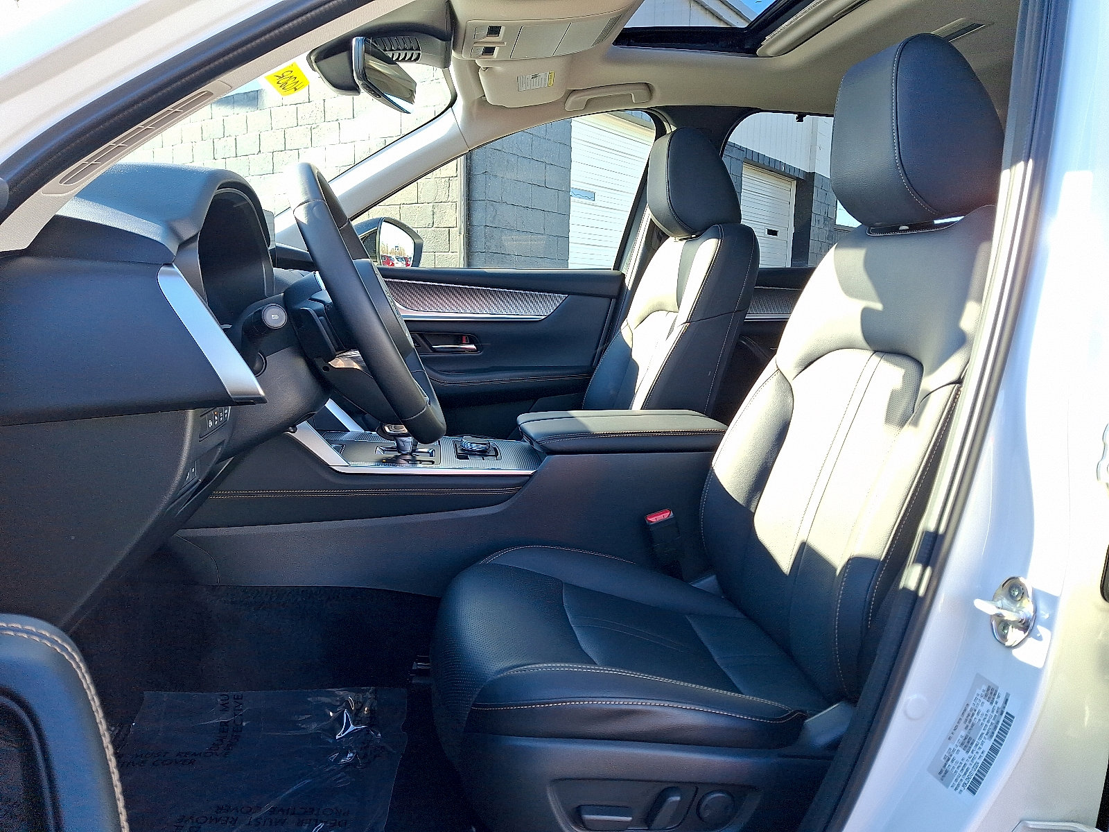 Certified 2025 MAZDA CX-70 3.3 Turbo w/ Premium Package image 15