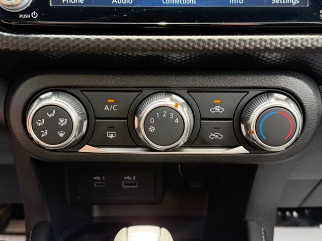 Used 2024 Nissan Kicks SV FWD image 28