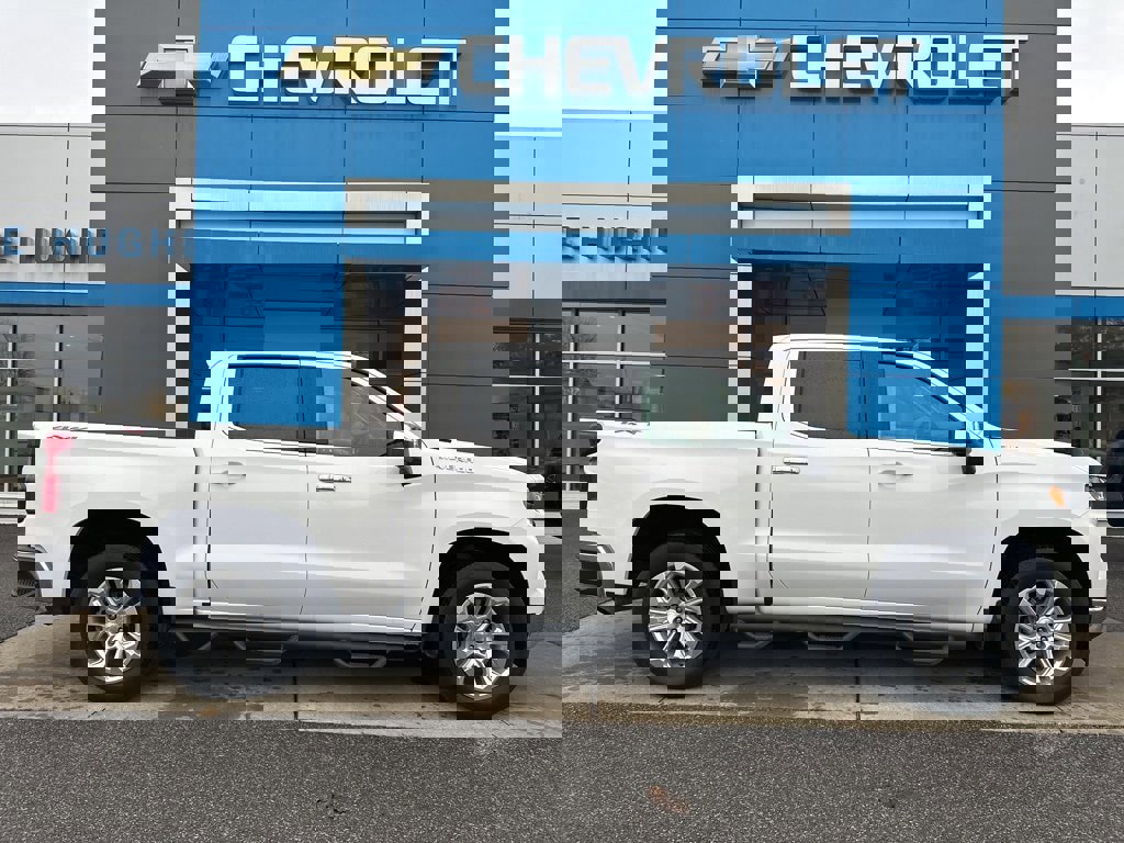 Used 2024 Chevrolet Silverado 1500 LTZ w/ Technology Package image 3