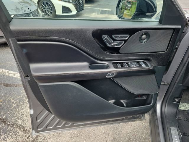 Used 2024 Lincoln Aviator Reserve image 9