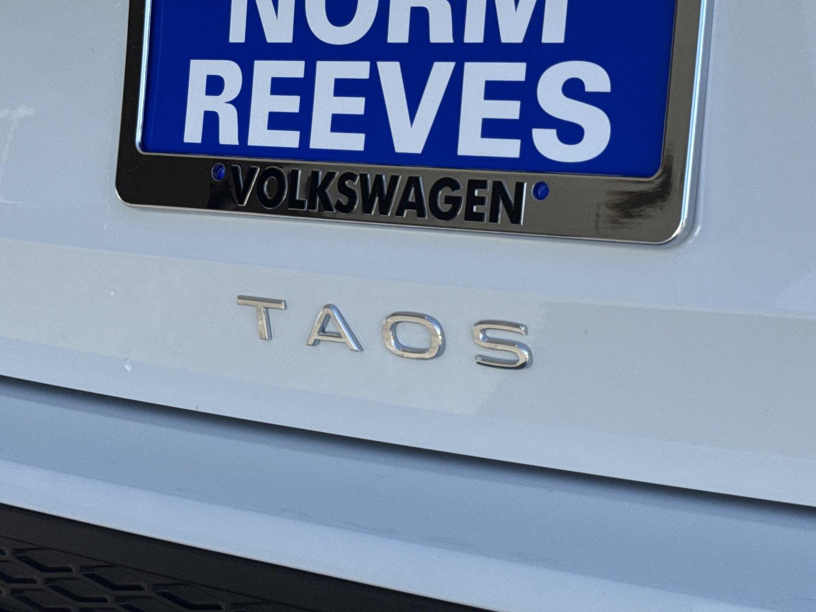 New 2026 Volkswagen Taos SE image 28