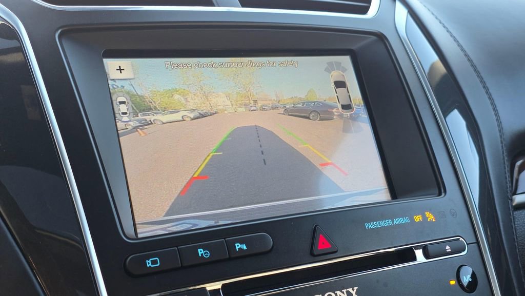 Used 2018 Ford Explorer Platinum AWD/4WD image 32