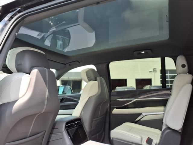 New 2026 Cadillac Escalade IQ Luxury 1 image 22