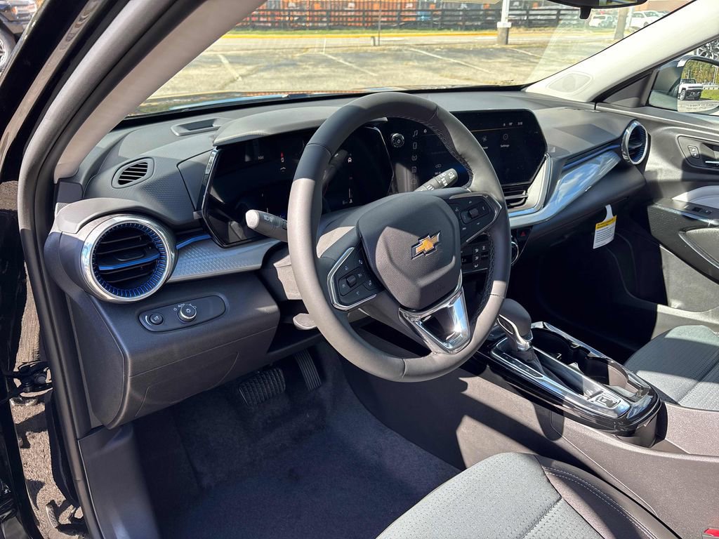 New 2026 Chevrolet Trax LT w/ Driver Confidence Package image 17