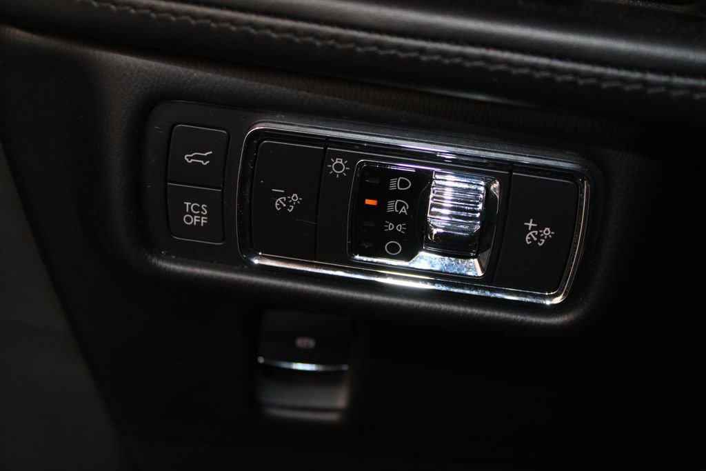 Used 2022 Lincoln Nautilus Reserve w/ Equipment Group 201A image 43