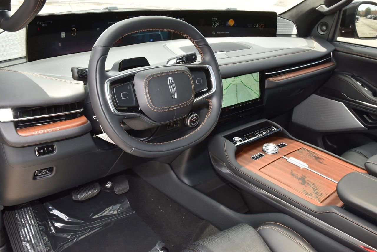 New 2026 Lincoln Navigator L Black Label AWD/4WD image 35