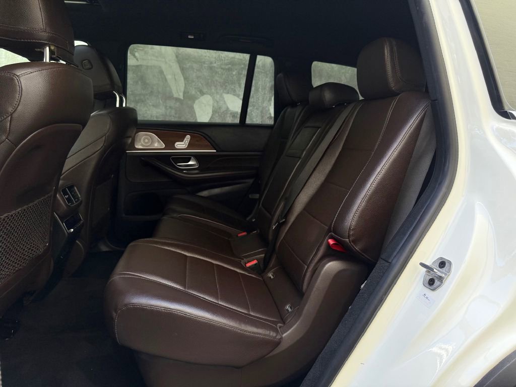 Used 2021 Mercedes-Benz GLS 450 4MATIC image 24