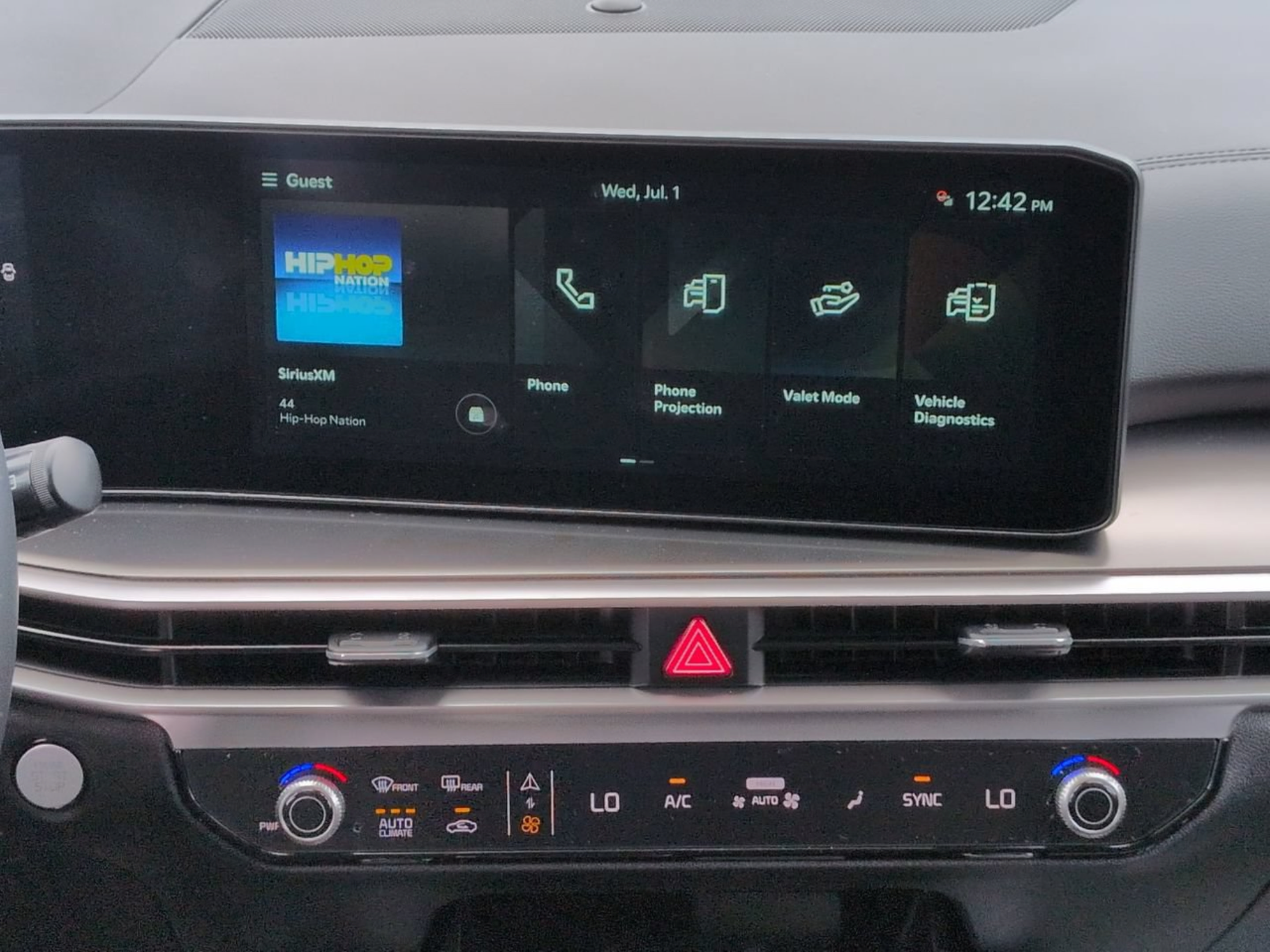 New 2026 Kia Sorento S w/ S Panoramic Sunroof Package FWD image 18