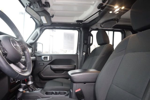 Used 2021 Jeep Gladiator Willys image 16