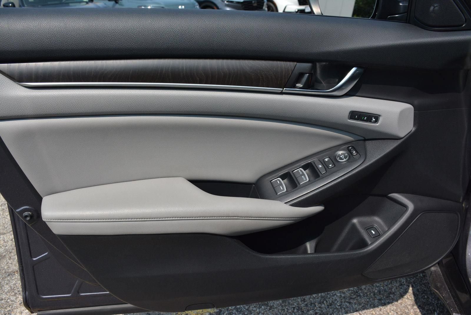 Certified 2019 Honda Accord EX-L image 11