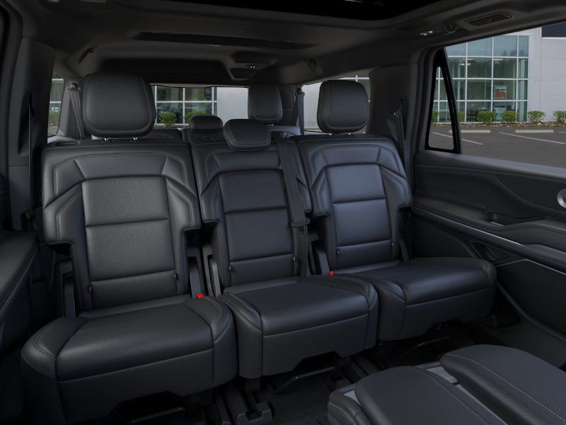 New 2025 Lincoln Navigator L Reserve image 11
