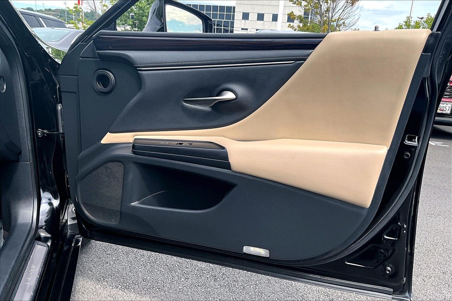 Used 2021 Lexus ES 350 w/ Premium Package FWD image 22