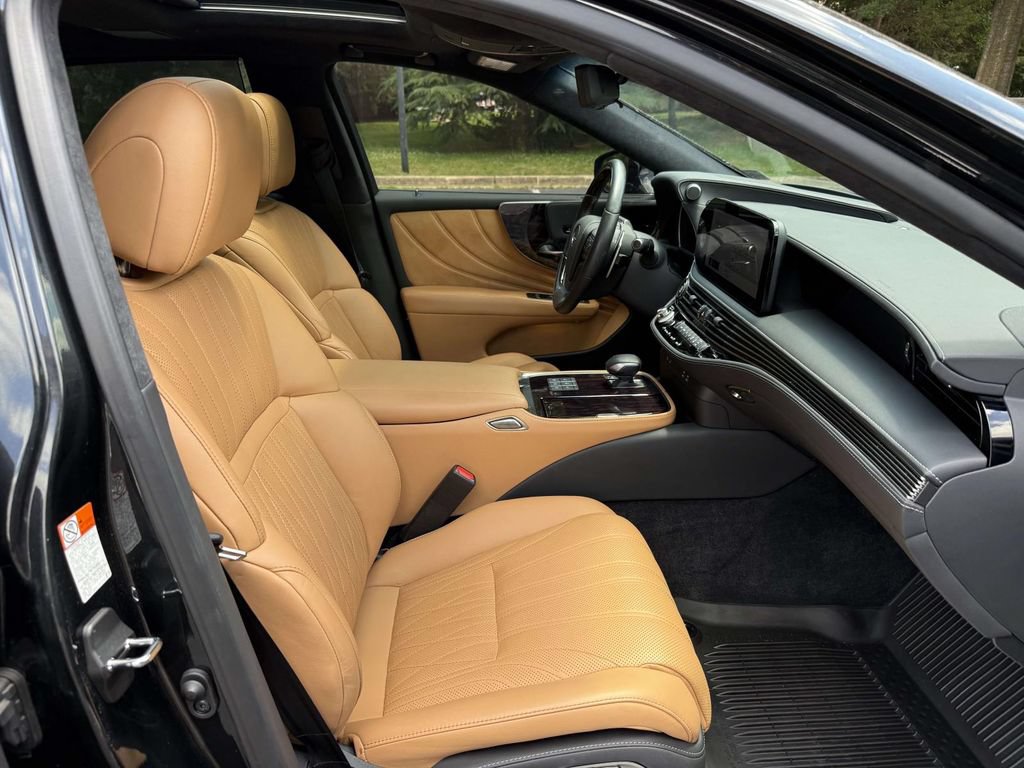 Used 2023 Lexus LS 500 AWD w/ Luxury Package image 14