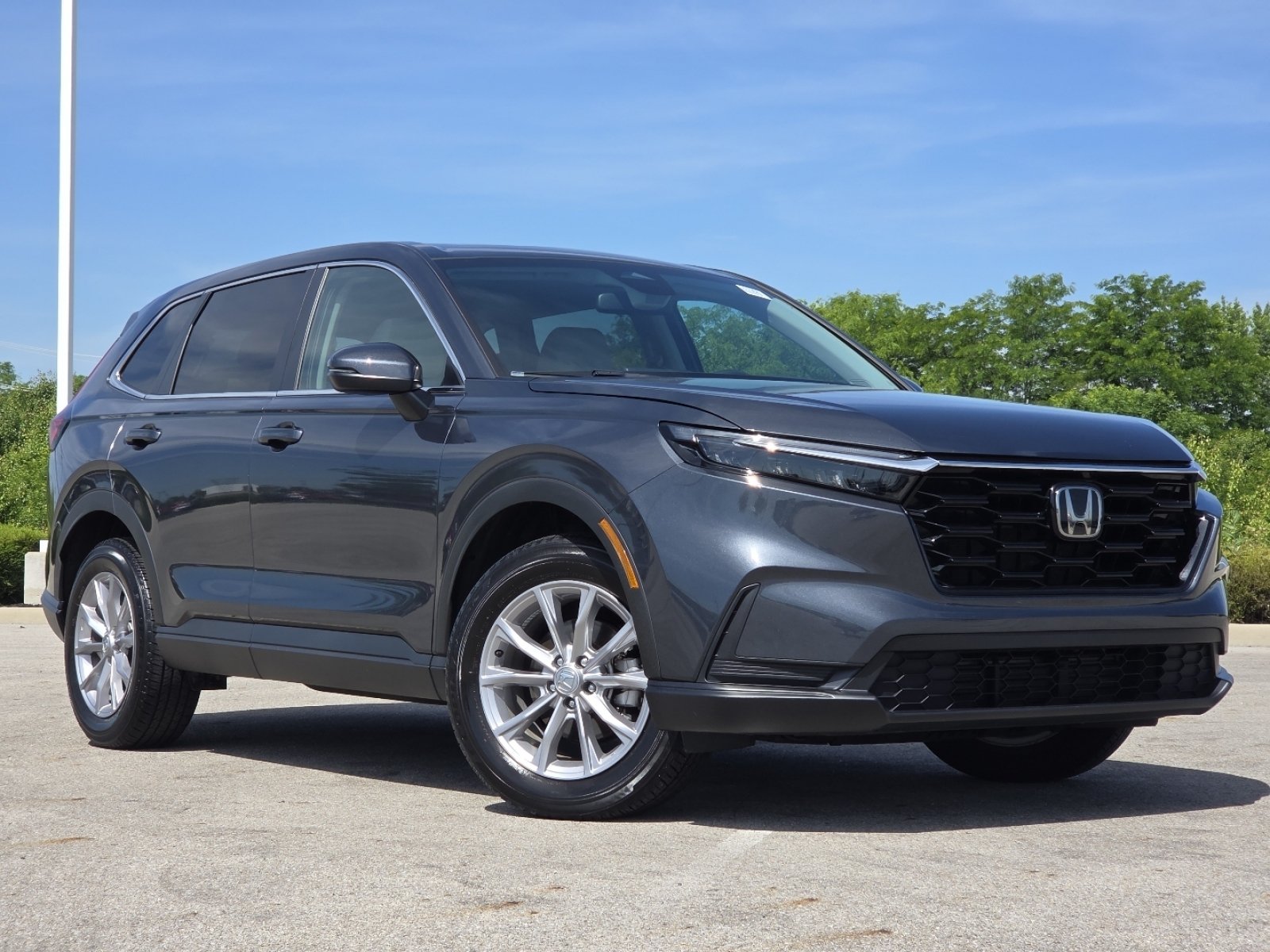 Used 2025 Honda CR-V EX image 2
