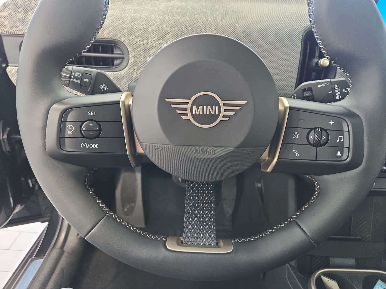 Used 2025 MINI Cooper S FWD image 27