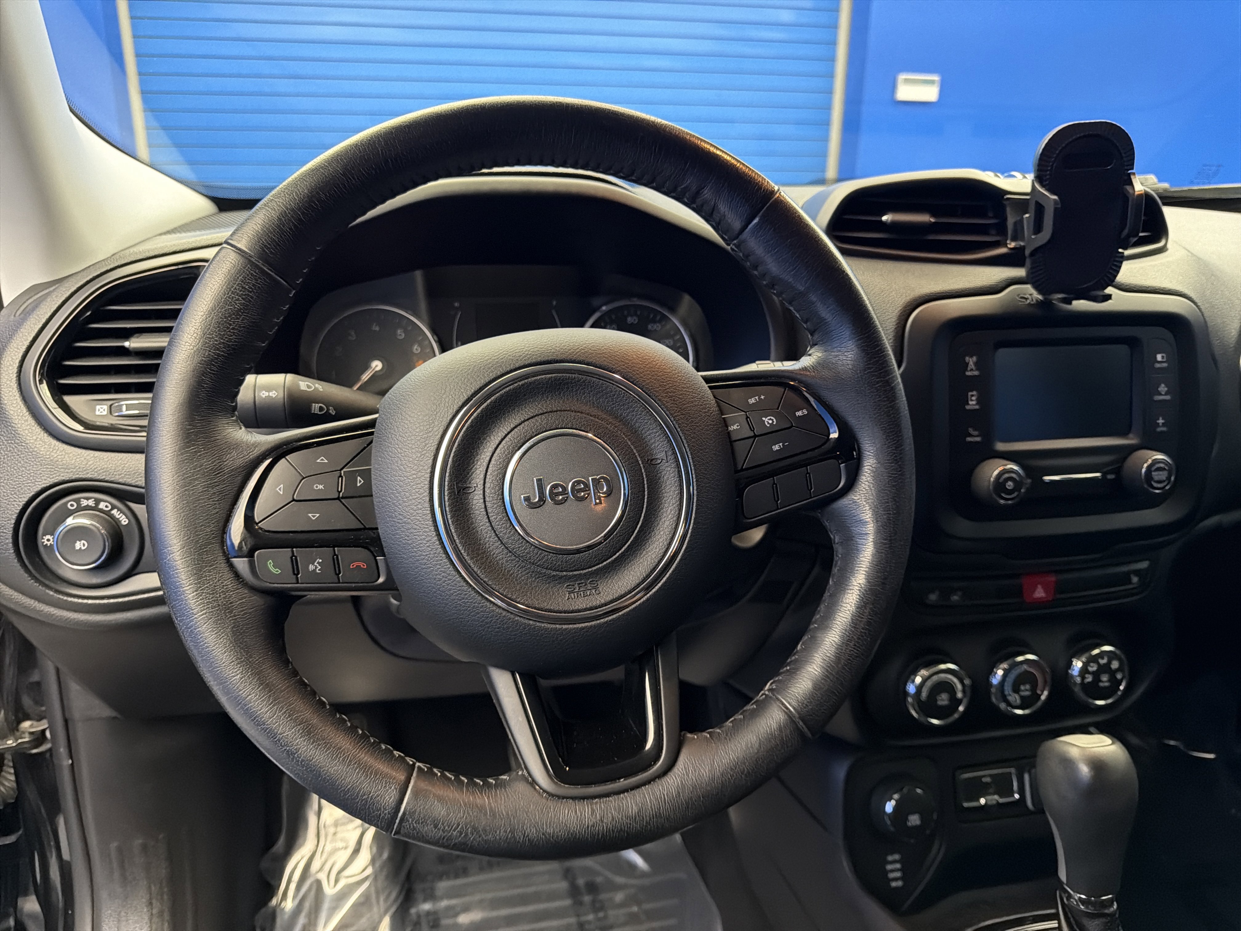 Used 2017 Jeep Renegade Altitude AWD/4WD image 13