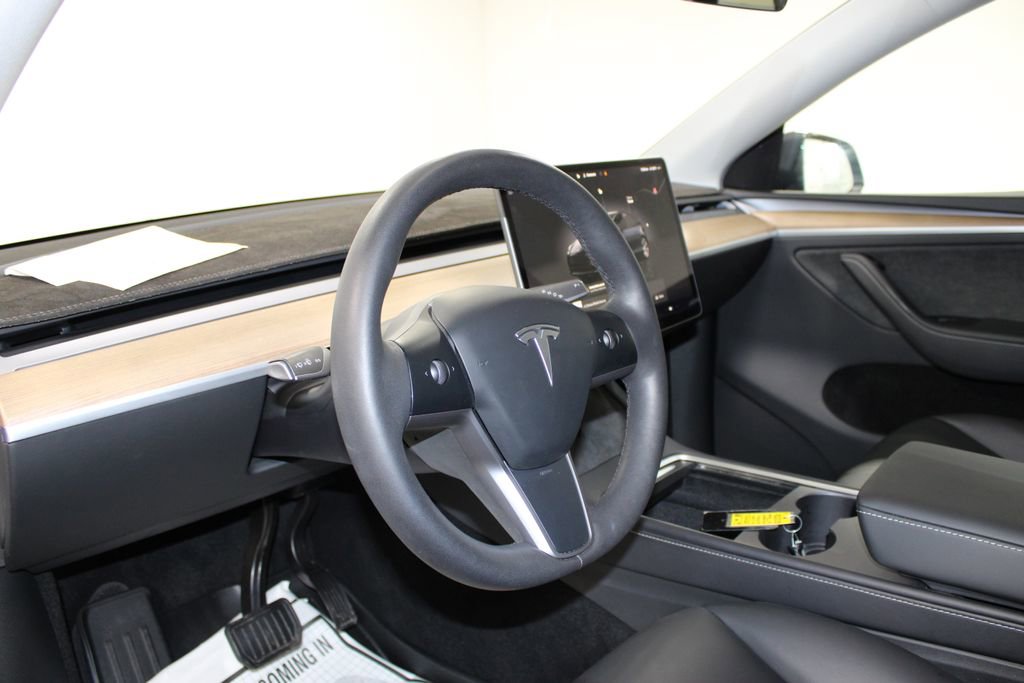 Used 2024 Tesla Model Y Long Range image 22