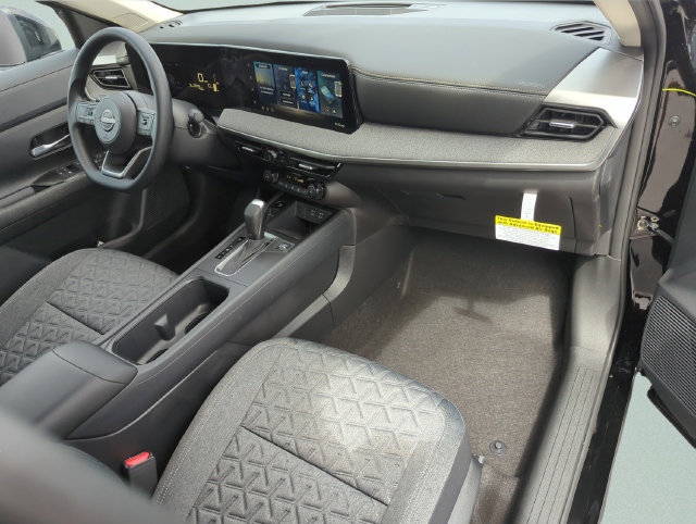 New 2026 Nissan Kicks SV w/ Interior Electronics Package FWD image 18