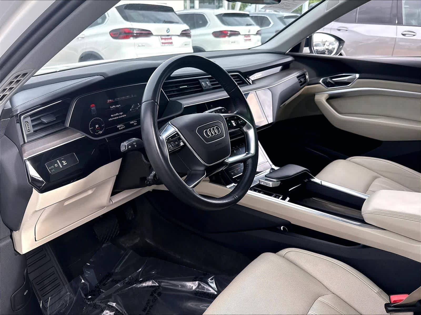 Used 2021 Audi e-tron Prestige w/ Prestige Package AWD/4WD image 19