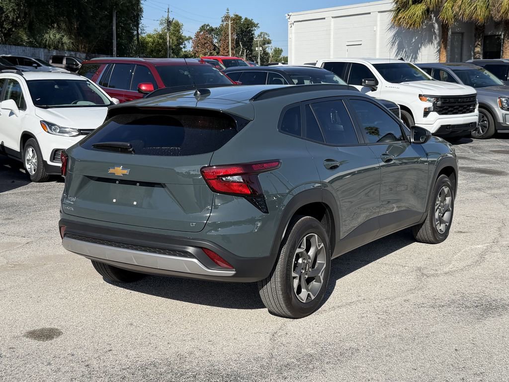 Certified 2025 Chevrolet Trax LT FWD image 5
