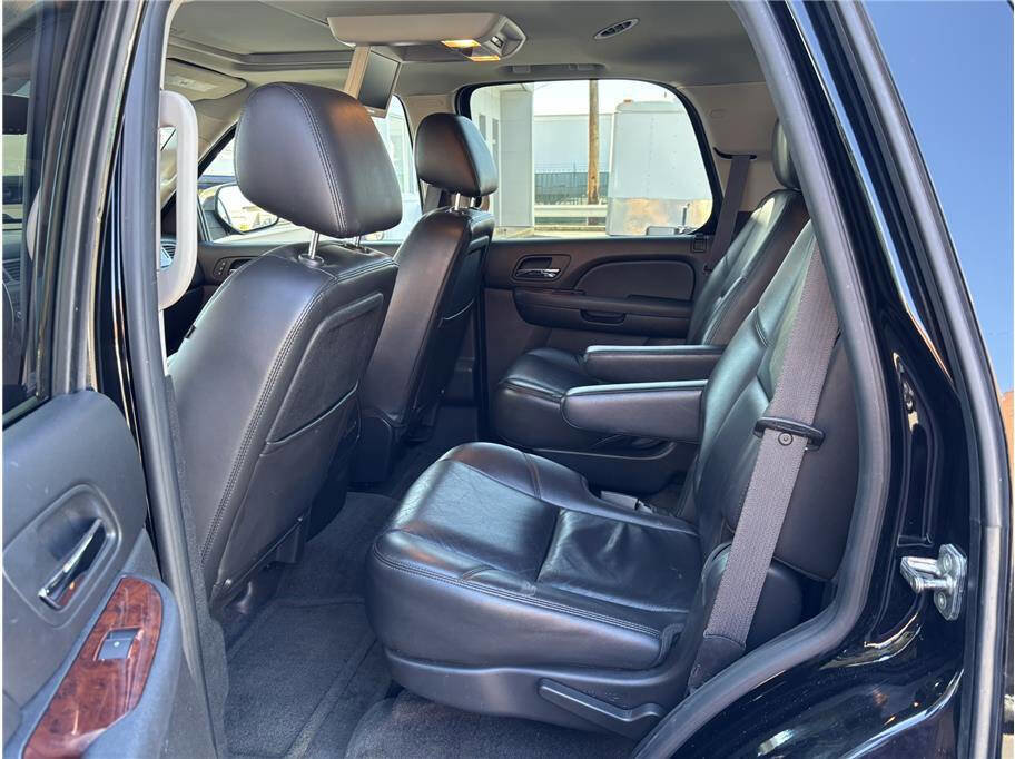 Used 2011 Chevrolet Tahoe LTZ image 14