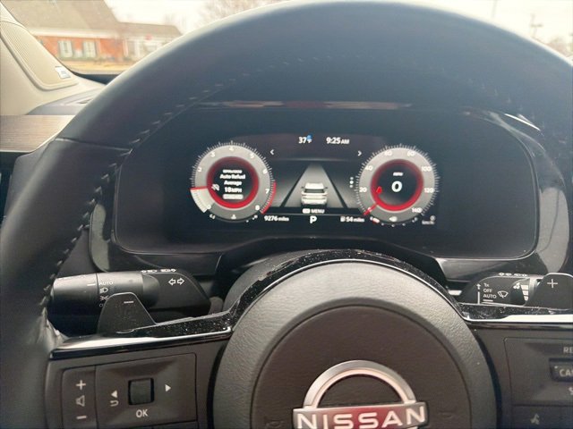 Used 2025 Nissan Pathfinder Platinum image 23