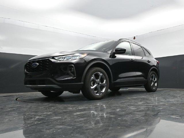 Used 2025 Ford Escape ST-Line Select AWD/4WD image 48