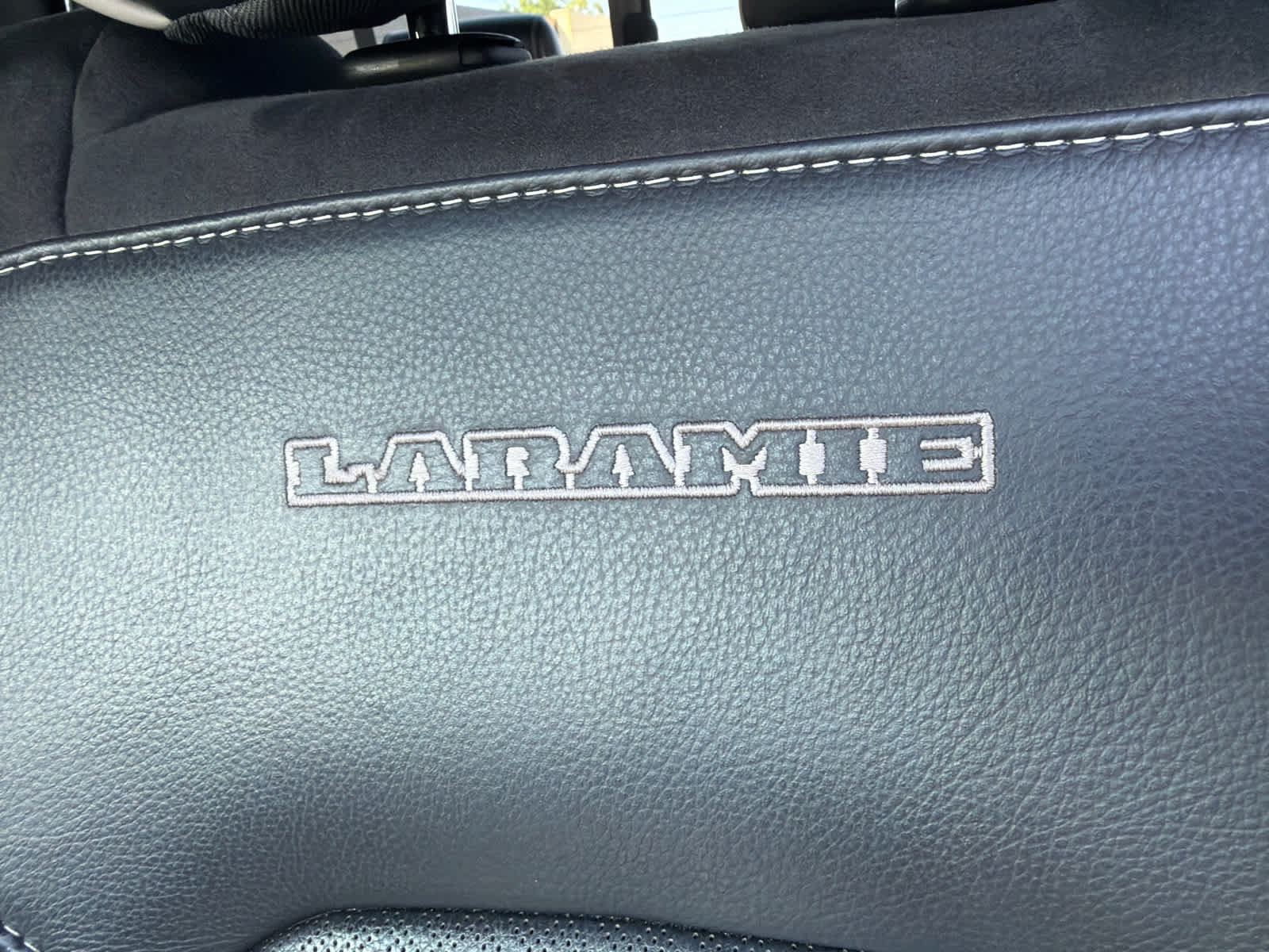 Used 2023 RAM 1500 Laramie AWD/4WD image 8