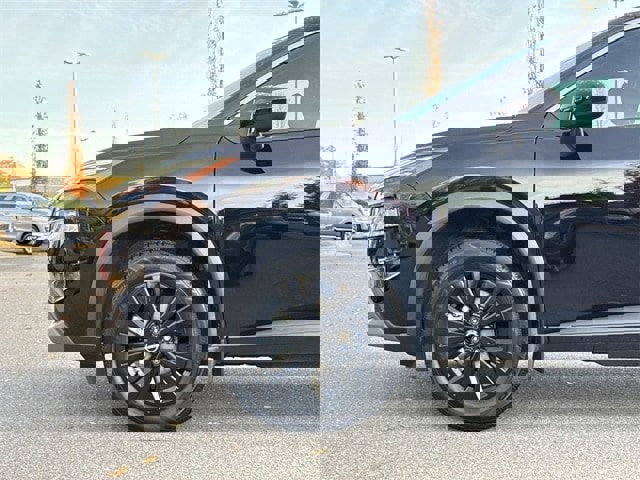 Used 2023 Nissan Rogue SV image 9