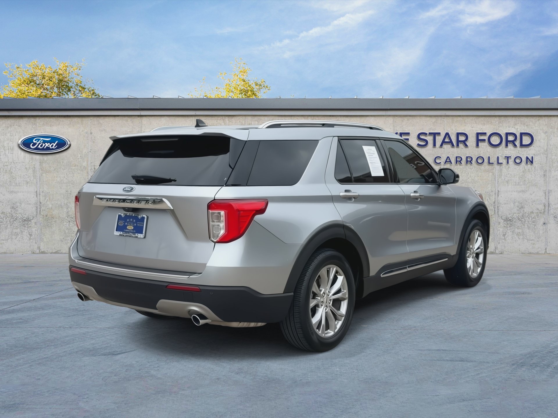 Used 2022 Ford Explorer Limited w/ Equipment Group 301A RWD image 8