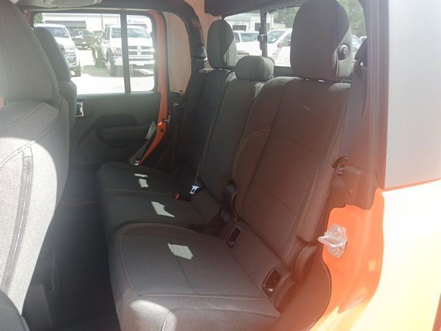 New 2025 Jeep Gladiator Sport image 21