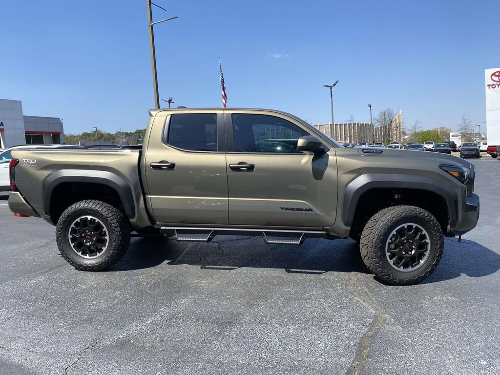 New 2025 Toyota Tacoma TRD Off-Road image 2