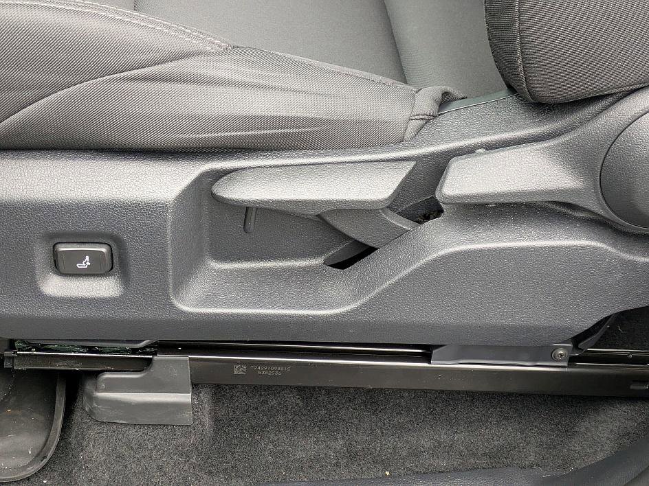 Used 2024 Toyota Tacoma SR image 14