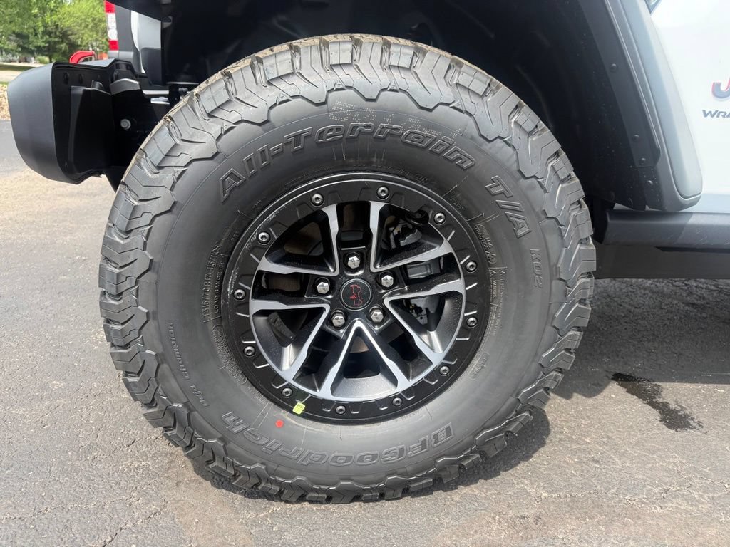 New 2026 Jeep Wrangler Unlimited Rubicon w/ Xtreme 35 Tire Package AWD/4WD image 10