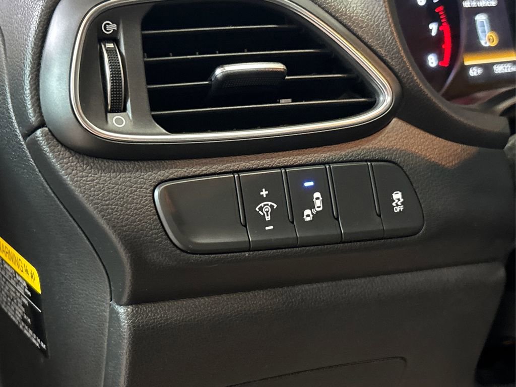 Used 2018 Hyundai Elantra GT w/ Tech Package 03 image 31