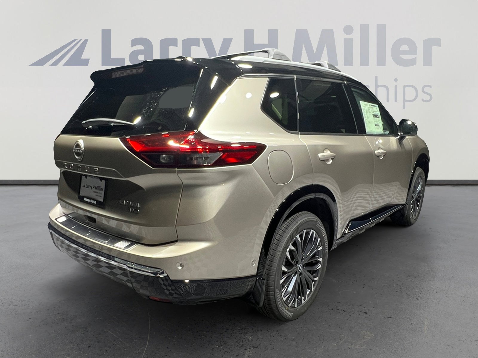 New 2026 Nissan Rogue Platinum image 5