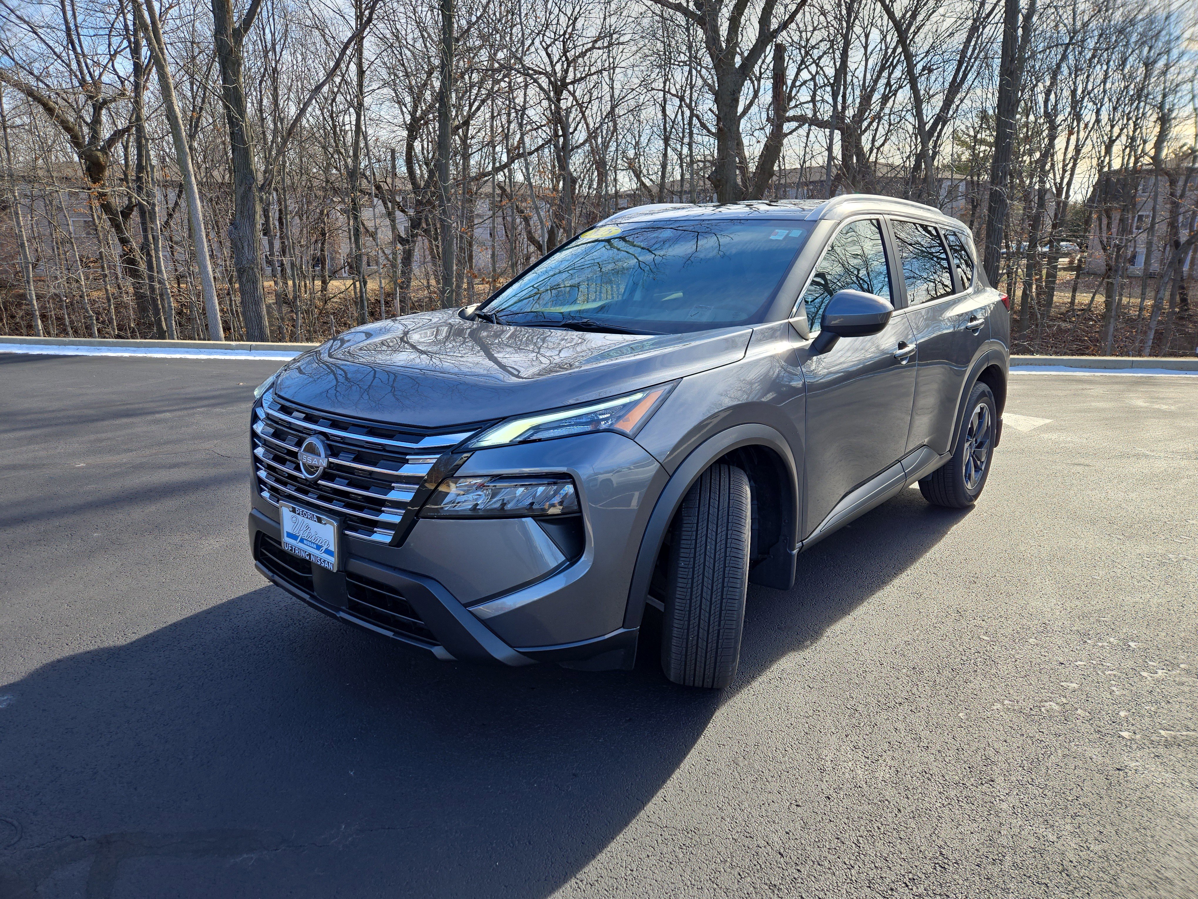 Certified 2025 Nissan Rogue SV w/ SV Premium Package image 5