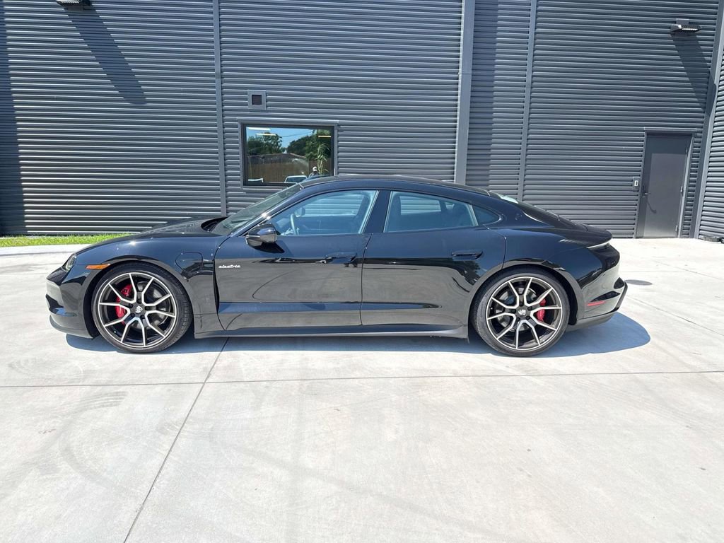 Used 2025 Porsche Taycan 4S AWD/4WD image 2