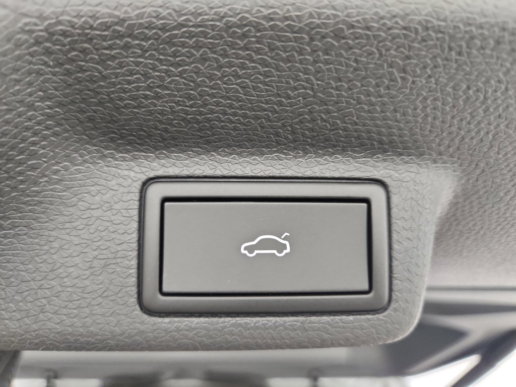 New 2025 Volkswagen ID. Buzz Pro S image 39