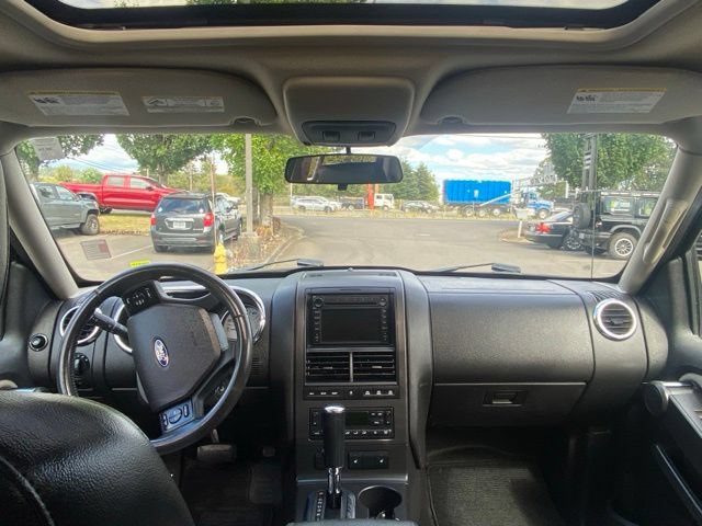 Used 2007 Ford Explorer Sport Trac Limited AWD/4WD image 14