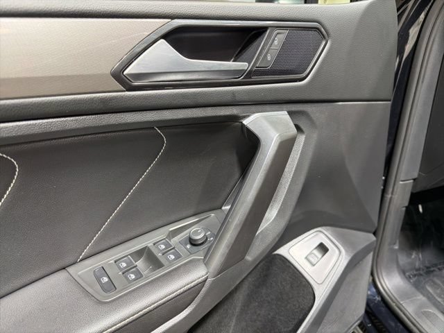 Certified 2022 Volkswagen Tiguan SE FWD image 9
