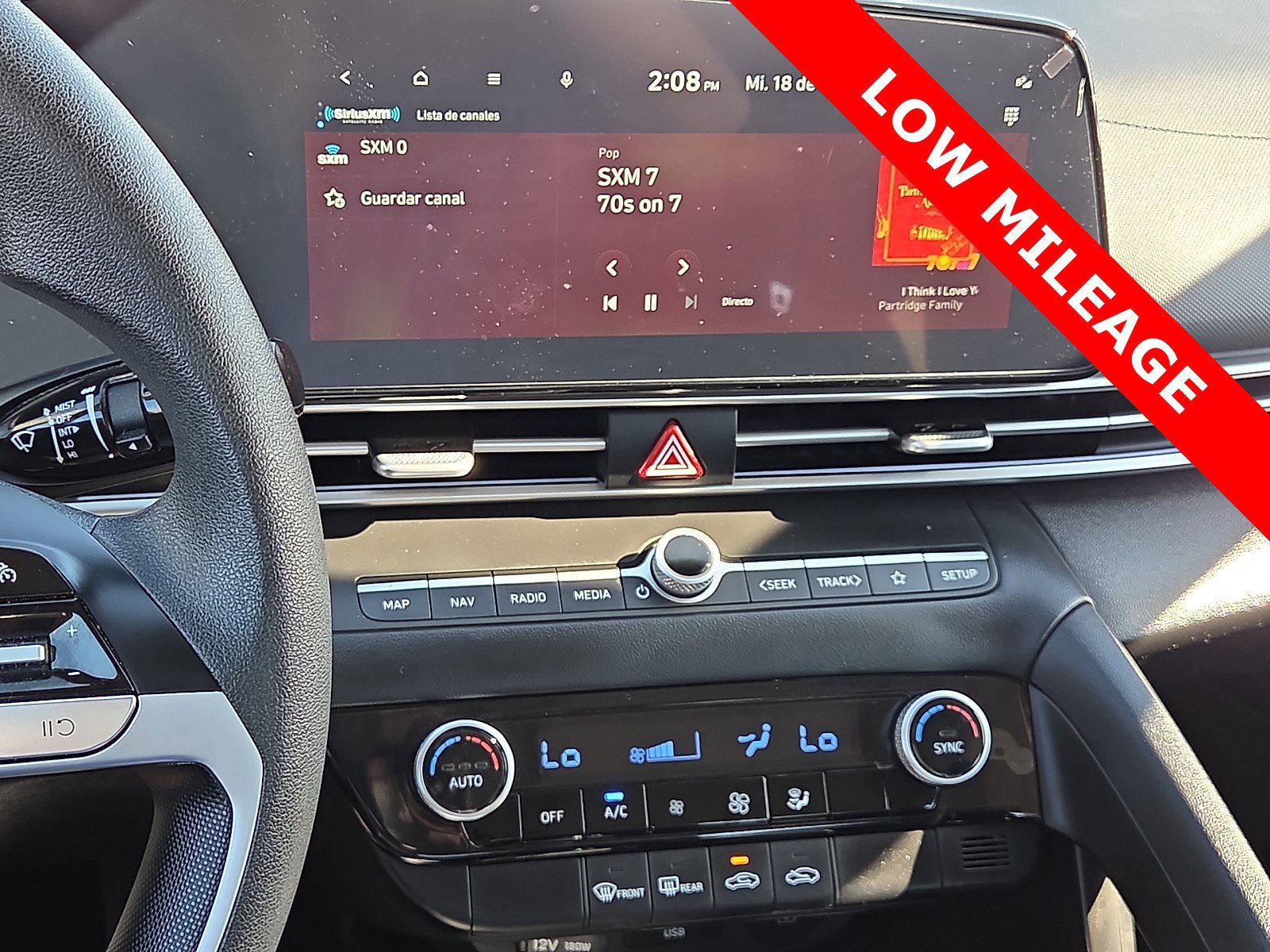 Used 2024 Hyundai Elantra SEL image 16