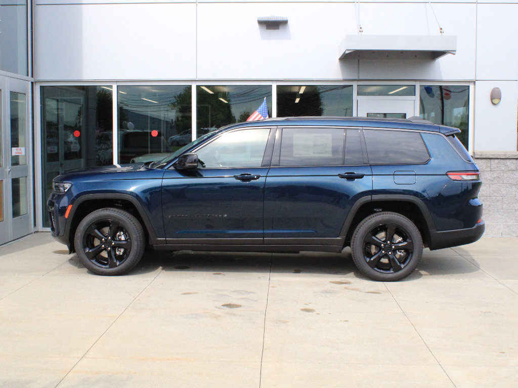 New 2026 Jeep Grand Cherokee L Limited w/ Limited Altitude Package AWD/4WD image 5