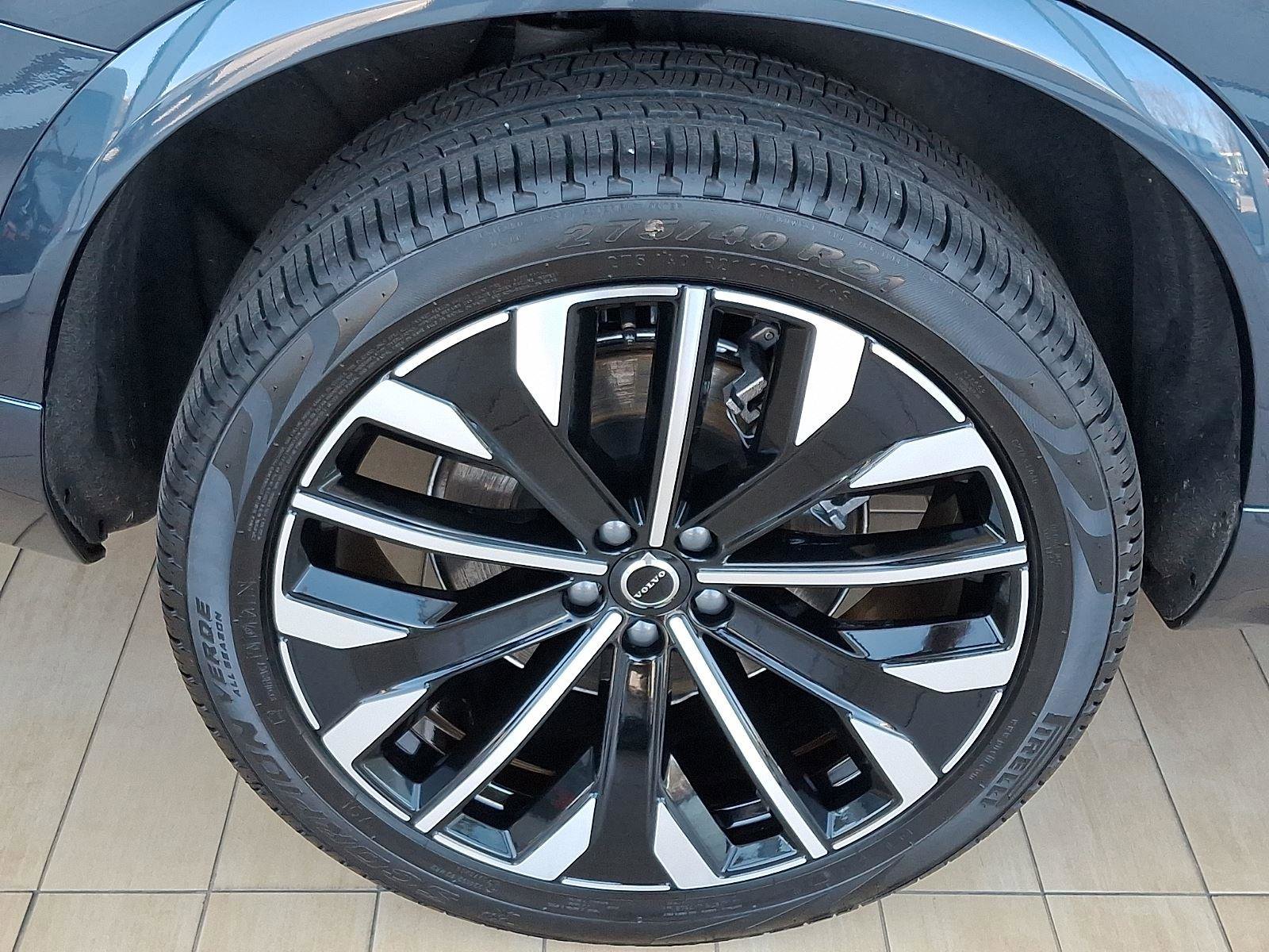 Certified 2026 Volvo XC90 T8 Plus w/ Protection Package Premier image 9