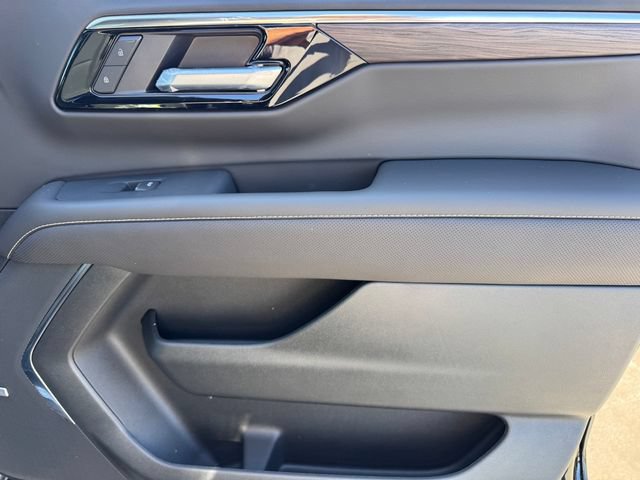 New 2026 Chevrolet Suburban Premier RWD image 8