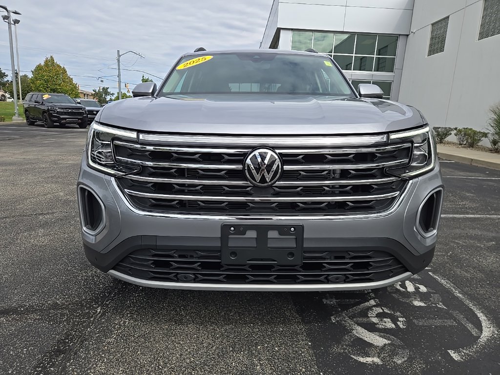 Used 2025 Volkswagen Atlas SE AWD/4WD image 21