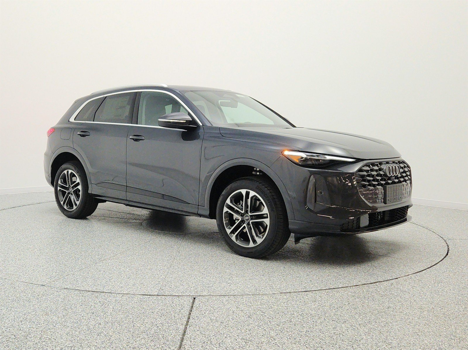 New 2026 Audi Q5 Premium Plus AWD/4WD image 3