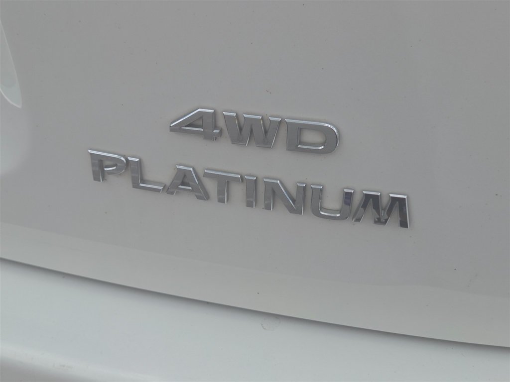 Used 2014 Nissan Pathfinder Platinum w/ Platinum Premium Package AWD/4WD image 20