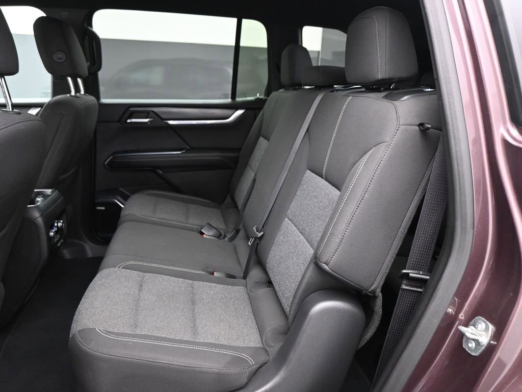 Used 2025 GMC Acadia Elevation image 21