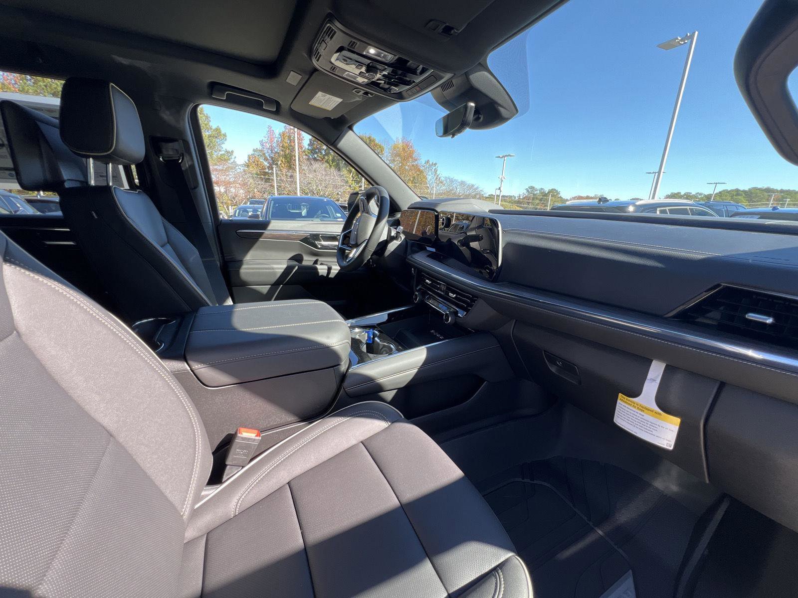 New 2026 Chevrolet Suburban Premier image 28